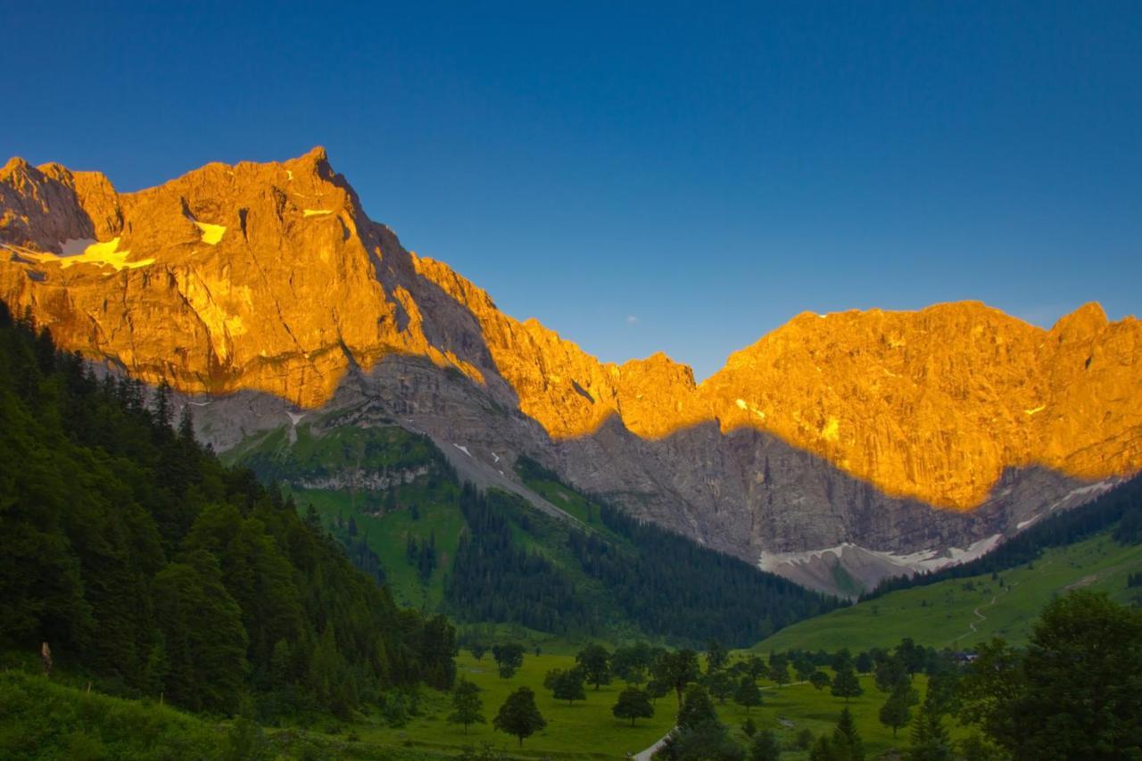 Alpengasthof&Alpencafé Eng Hinterriss Esterno foto