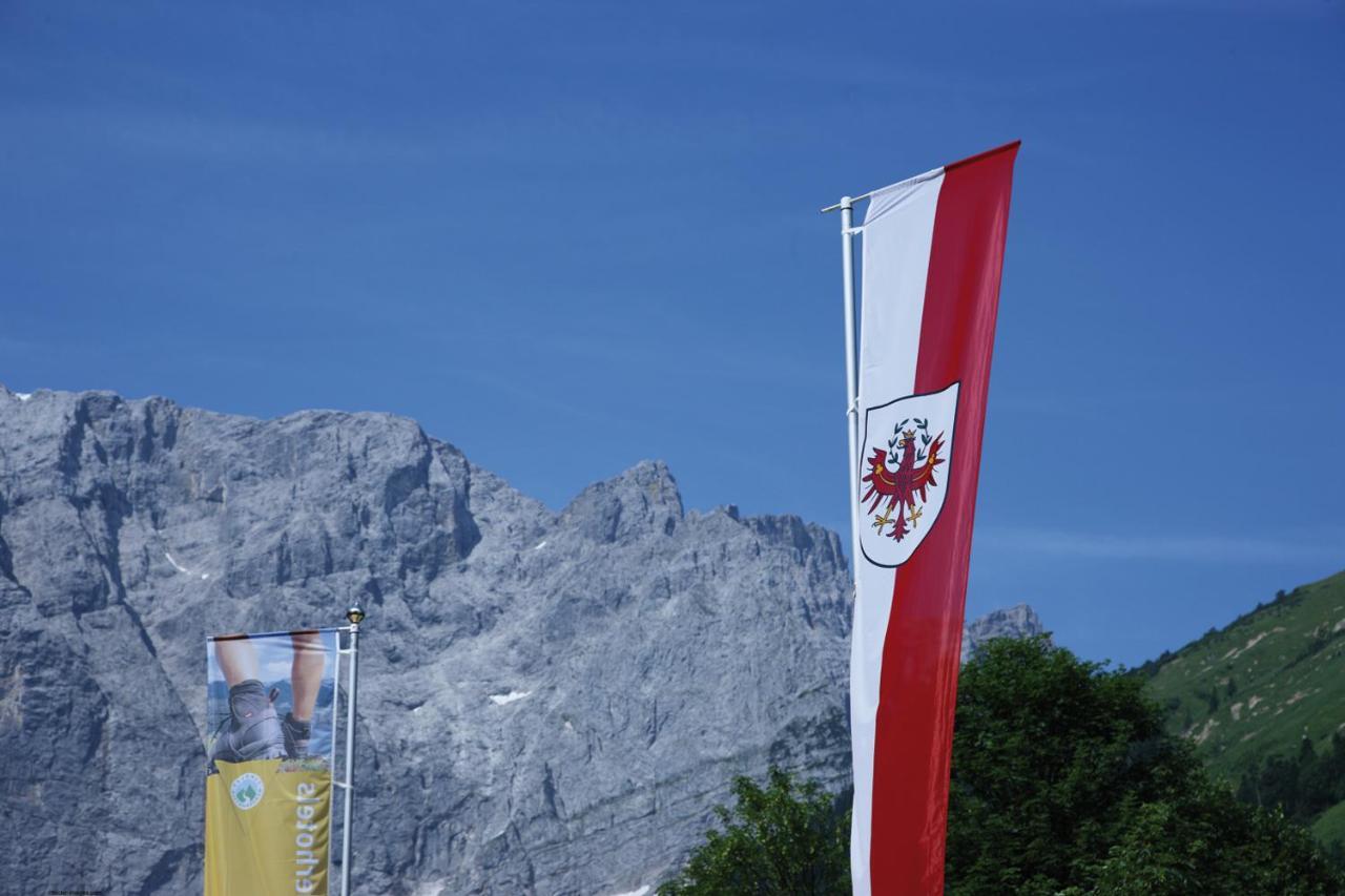 Alpengasthof&Alpencafé Eng Hinterriss Esterno foto